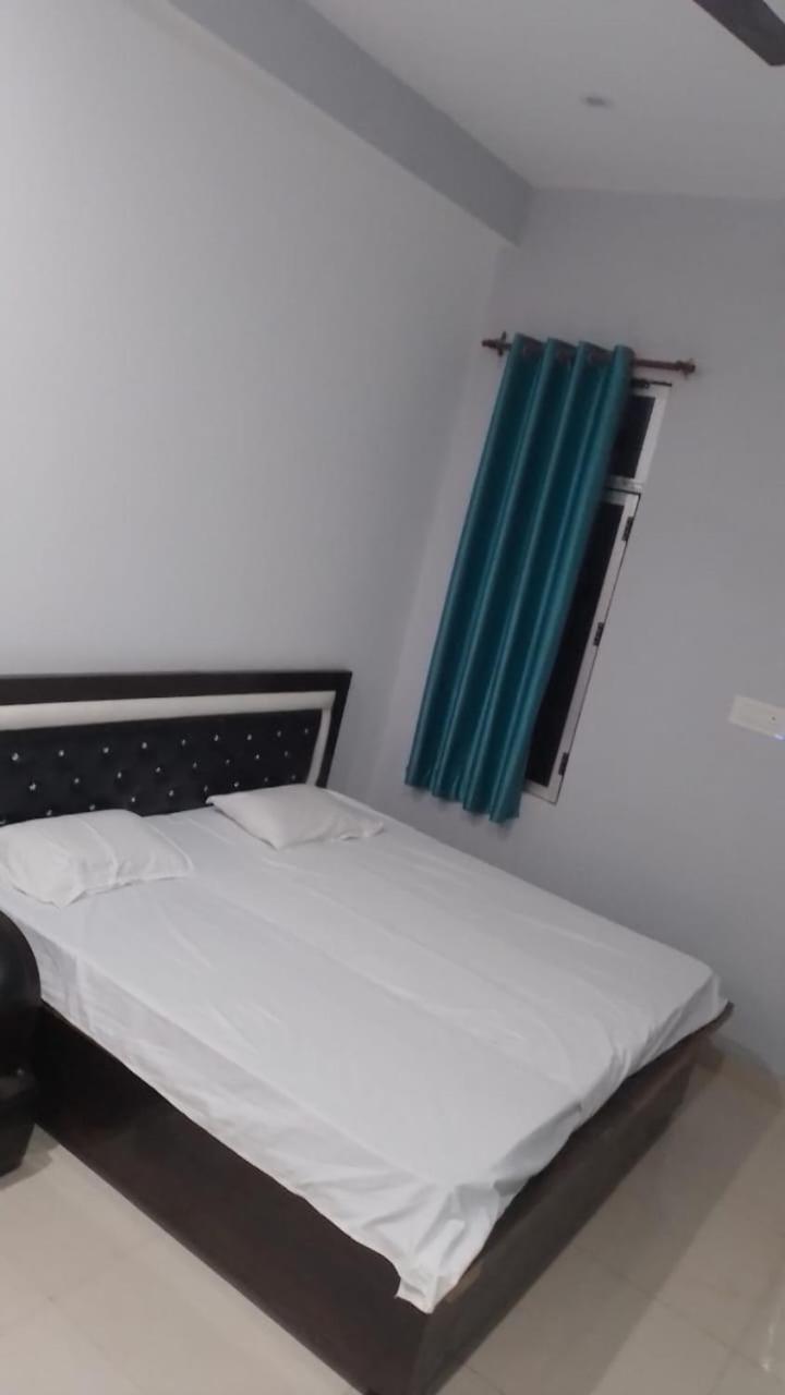 Homestay Pathak Sadan *